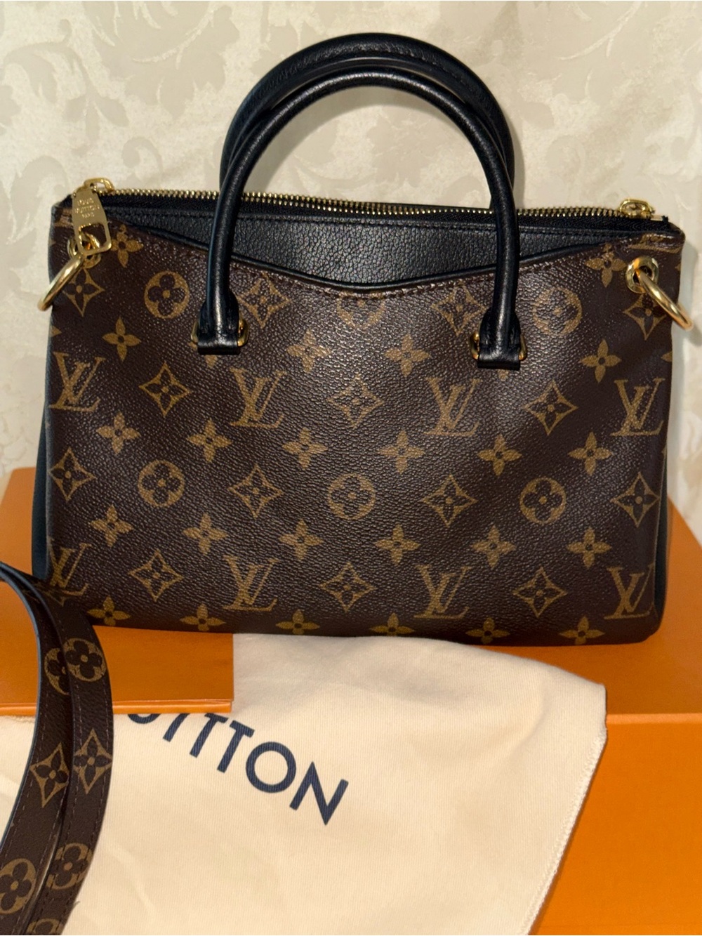 Louis Vuitton Pallas BB Noir - Full set with box, cleaning cloth, dust bag